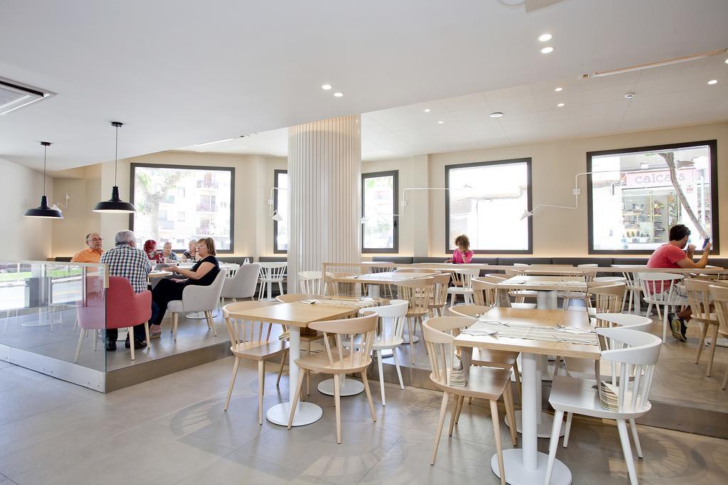 Port Eugeni Hotel Cambrils Exterior photo